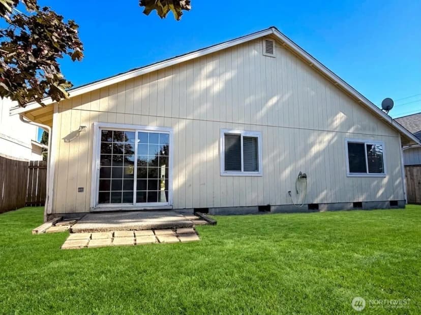 Property photo for 98597 Cascadian Avenue Se, Yelm photo 11