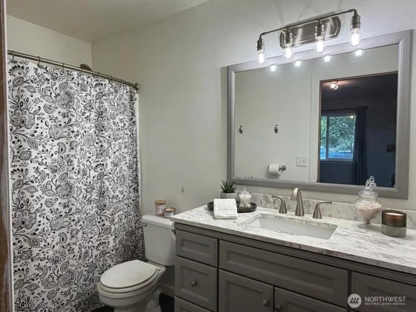 Property photo for 98597 Cascadian Avenue Se, Yelm photo 6