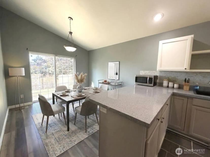 Property photo for 98597 Cascadian Avenue Se, Yelm photo 4