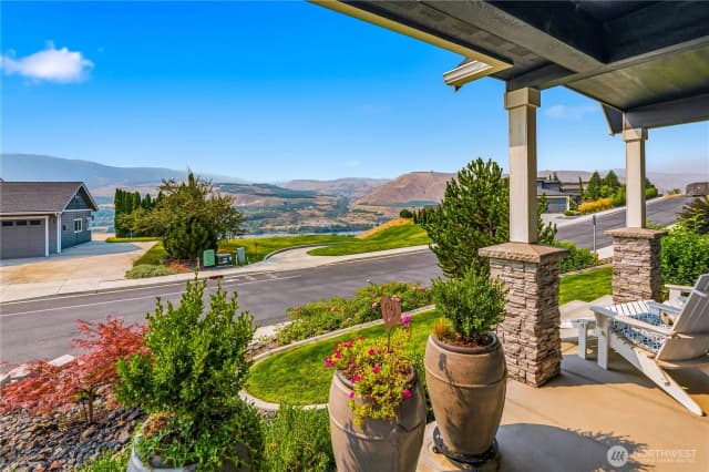 Property photo for 2769 Se Falcon View Drive, East Wenatchee photo 3