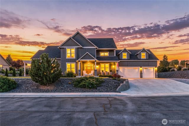 Property photo for 2769 Se Falcon View Drive, East Wenatchee