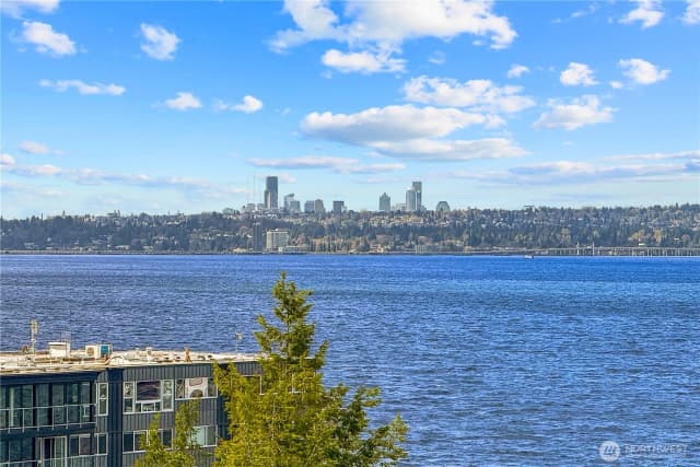 Property photo for 311 S 2nd Street #101, Kirkland