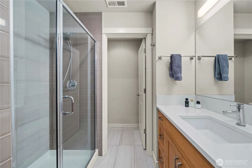 Property photo for 23000 Ne 8th Street #e5, Sammamish photo 14
