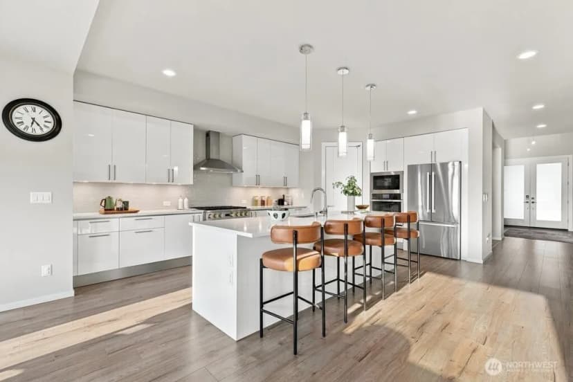 Property photo for 33569 Walnut Avenue Se, Black Diamond photo 3