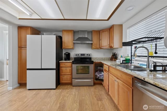 Property photo for 10319 Se 228th Street, Kent photo 4