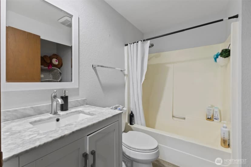 Property photo for 10319 Se 228th Street, Kent photo 11