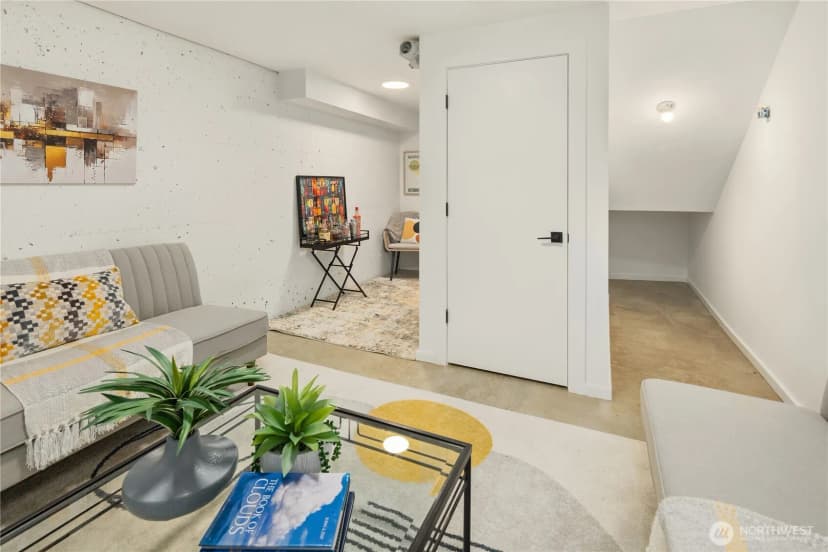 Property photo for 627 13th Avenue E, Seattle photo 30