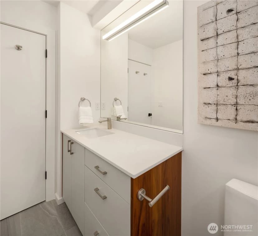 Property photo for 627 13th Avenue E, Seattle photo 13