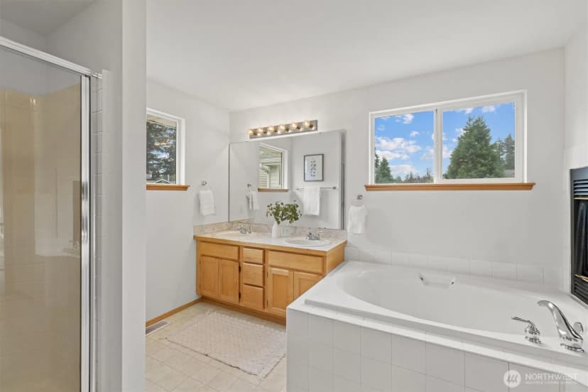 Property photo for 12828 175th Court Se, Renton photo 21