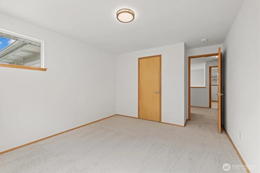 Property photo for 12828 175th Court Se, Renton photo 29