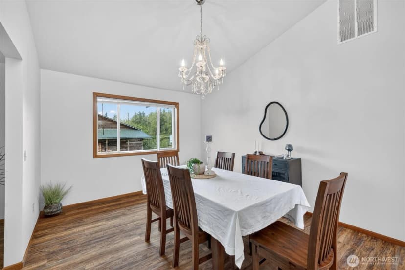 Property photo for 5581 Mission Road, Bellingham photo 6