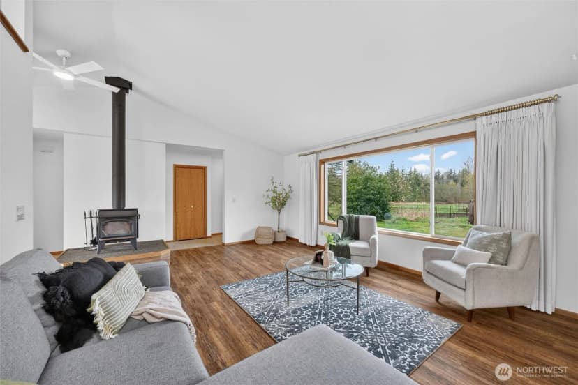 Property photo for 5581 Mission Road, Bellingham photo 8
