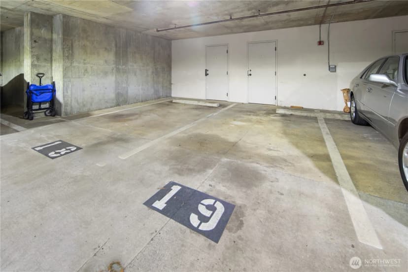Property photo for 3300 Meridian Avenue N #302, Seattle photo 24