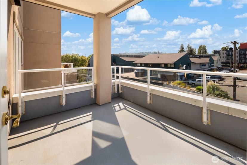 Property photo for 3300 Meridian Avenue N #302, Seattle photo 11