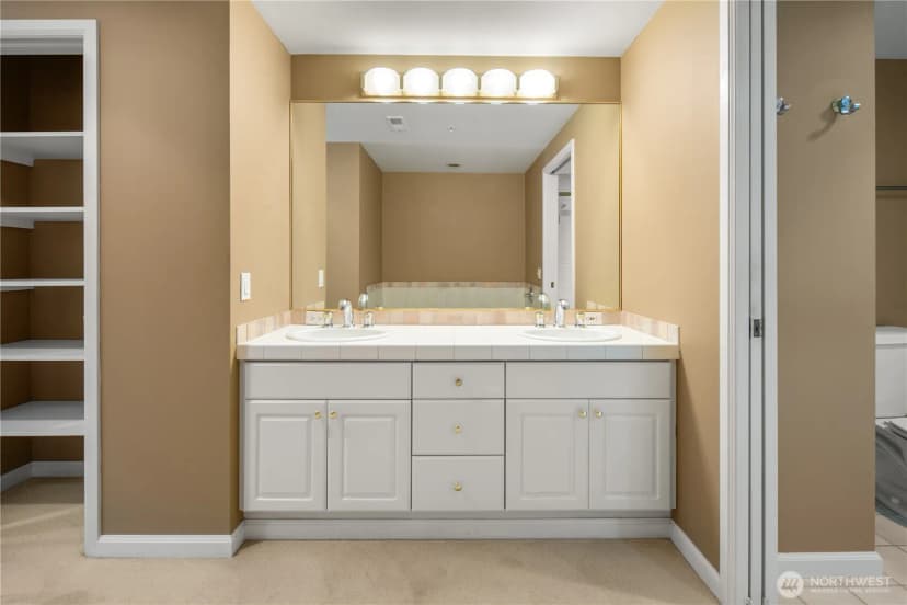 Property photo for 3300 Meridian Avenue N #302, Seattle photo 18