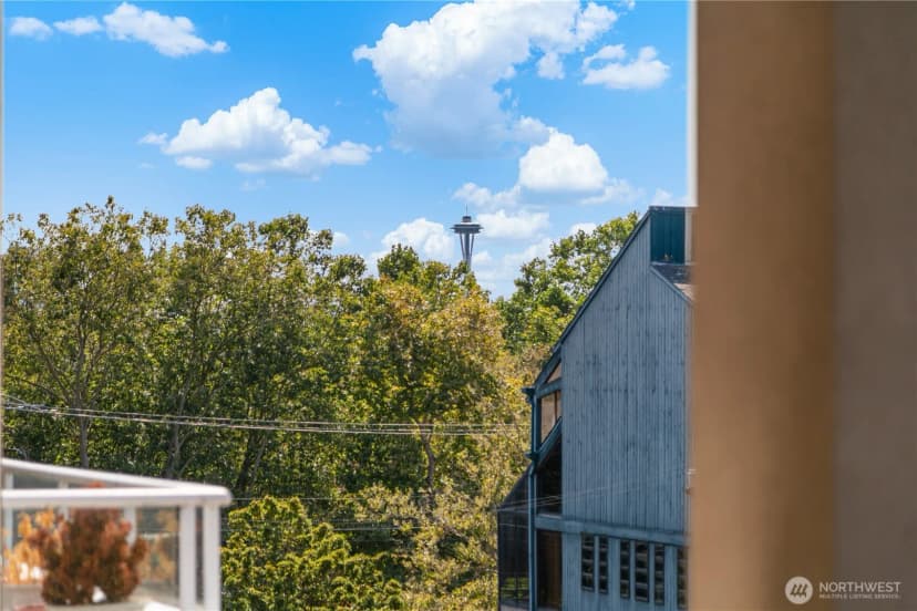 Property photo for 3300 Meridian Avenue N #302, Seattle photo 12