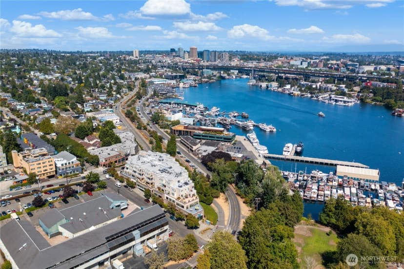 Property photo for 3300 Meridian Avenue N #302, Seattle photo 29
