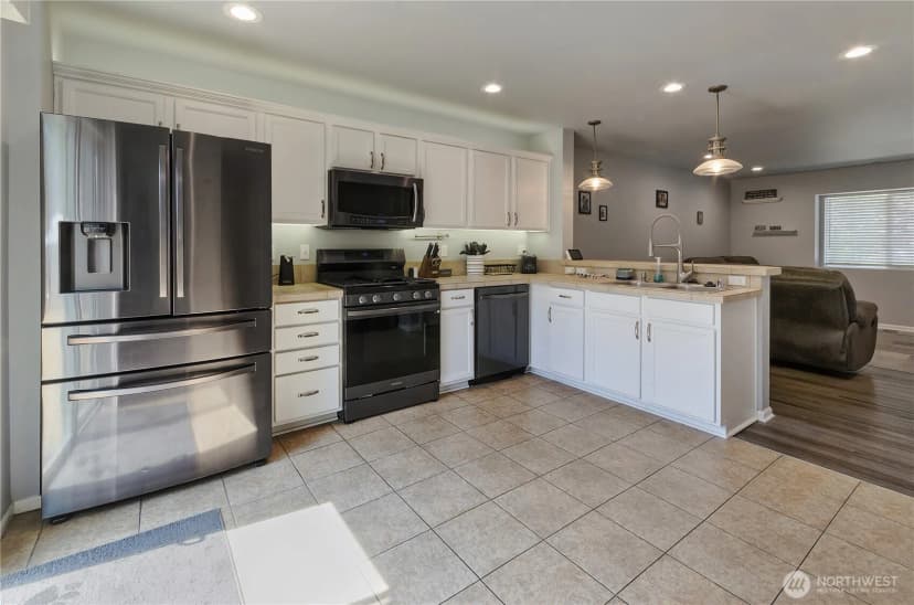 Property photo for 5715 Vermont Avenue Se, Lacey photo 11