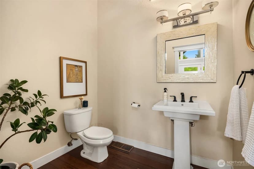 Property photo for 1542 10th Place N, Edmonds photo 15