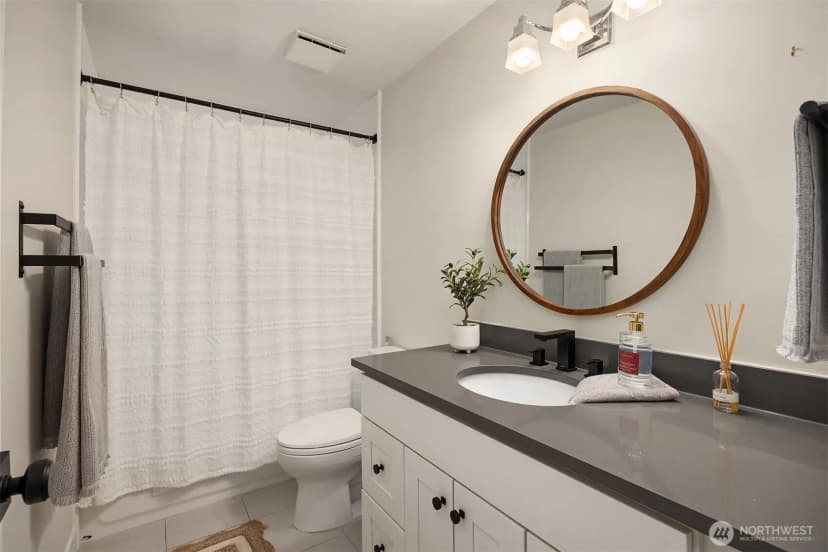 Property photo for 1542 10th Place N, Edmonds photo 21