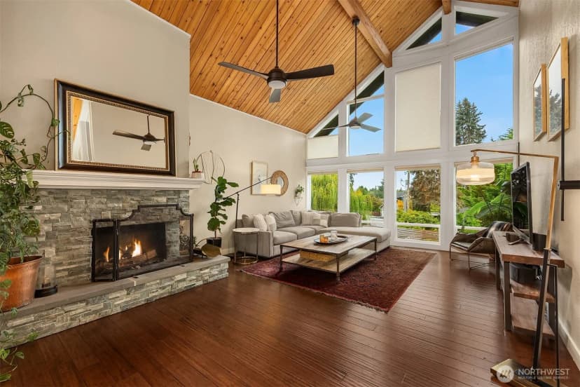 Property photo for 1542 10th Place N, Edmonds photo 6