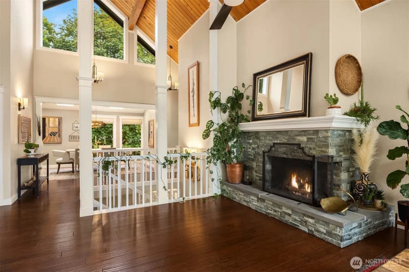 Property photo for 1542 10th Place N, Edmonds photo 5