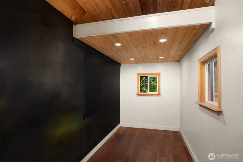 Property photo for 1542 10th Place N, Edmonds photo 32