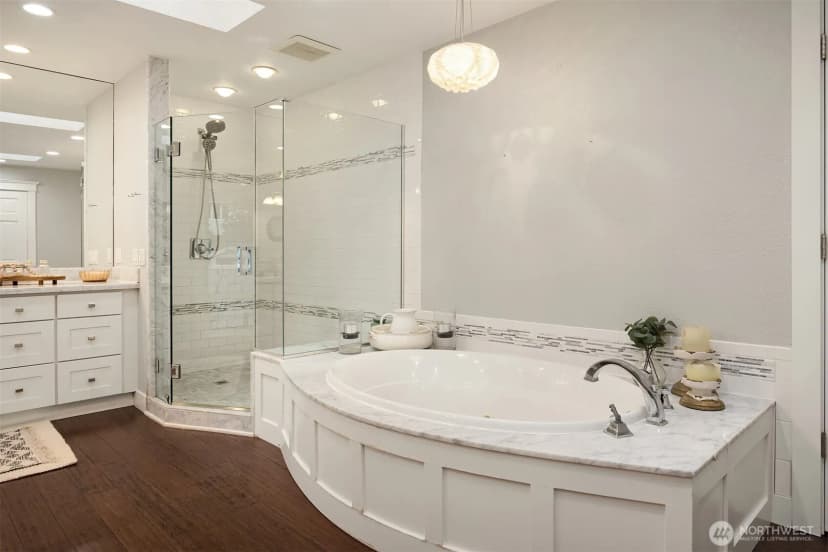 Property photo for 1542 10th Place N, Edmonds photo 18