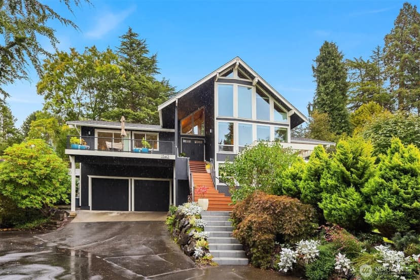 Property photo for 1542 10th Place N, Edmonds