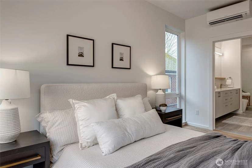 Property photo for 629 13th Avenue E, Seattle photo 19