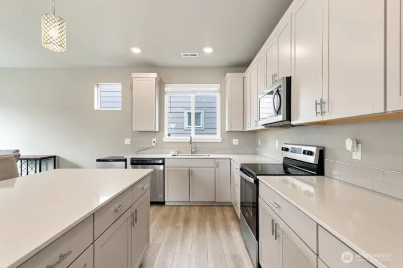 Property photo for 939 Vine Maple Street Se, Lacey photo 7