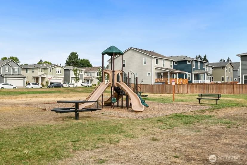 Property photo for 939 Vine Maple Street Se, Lacey photo 25
