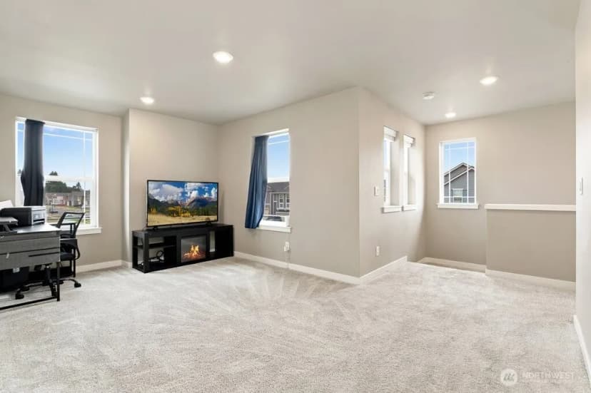 Property photo for 939 Vine Maple Street Se, Lacey photo 17