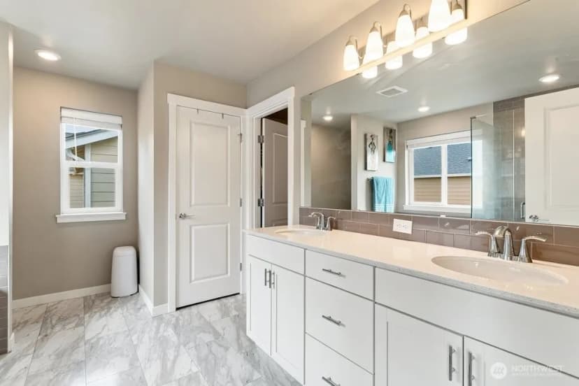 Property photo for 939 Vine Maple Street Se, Lacey photo 15