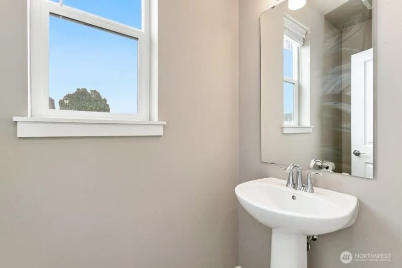 Property photo for 939 Vine Maple Street Se, Lacey photo 10