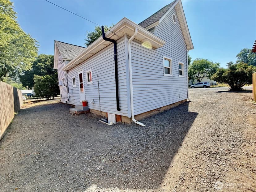 Property photo for 414 S 4th St., Dayton photo 20