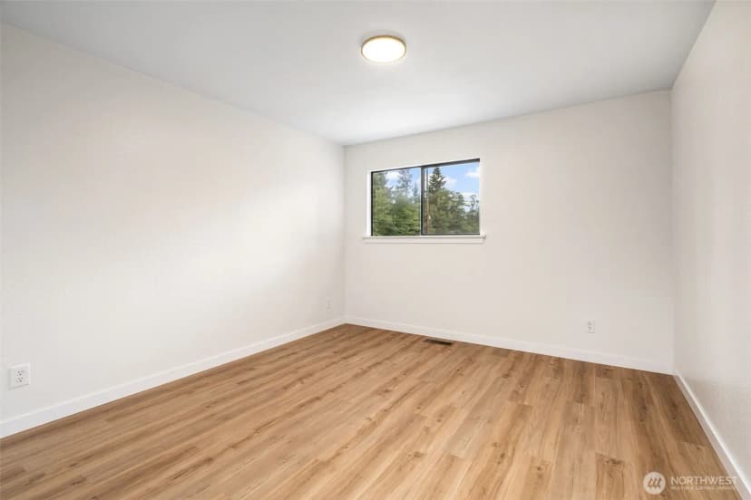 Property photo for 4808 E La Salle Street, Port Orchard photo 13