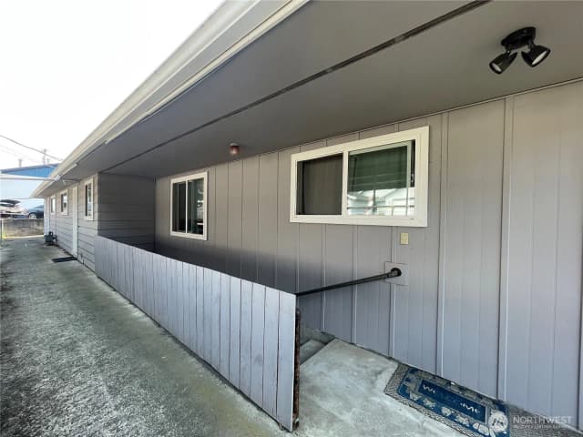 Property photo for 708 Grover Street, Lynden photo 5