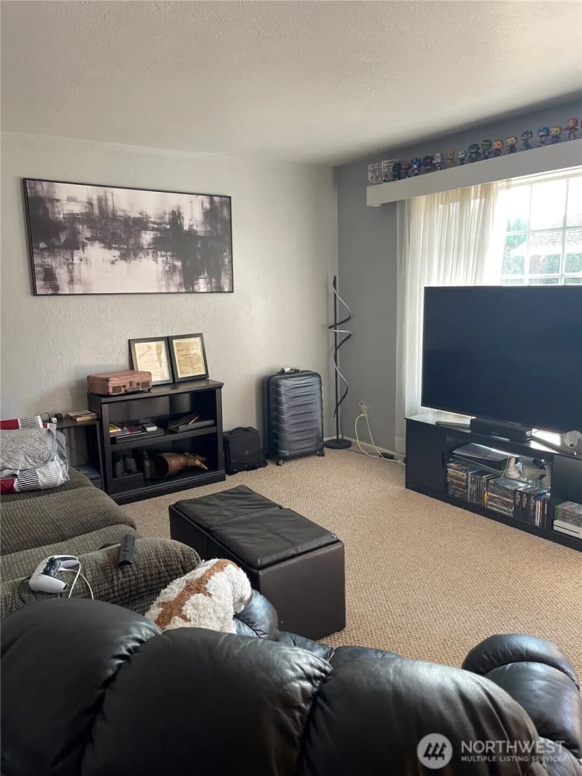 Property photo for 708 Grover Street, Lynden photo 9