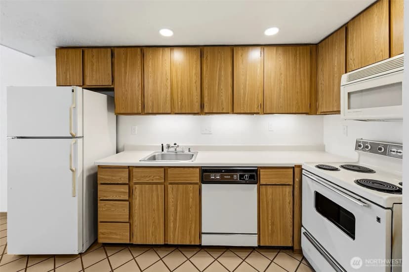 Property photo for 1000 Union Street #412, Seattle photo 8