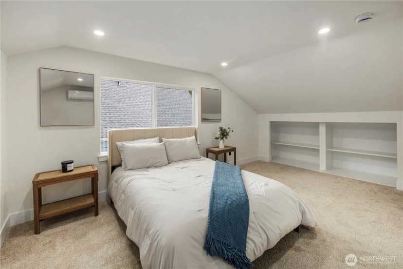 Property photo for 5520 Brooklyn Avenue Ne, Seattle photo 15