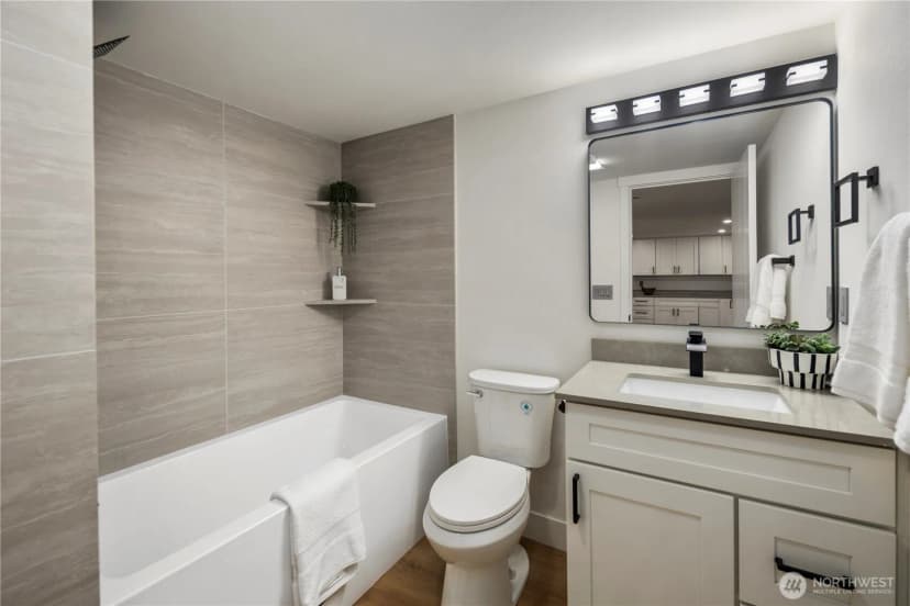 Property photo for 5520 Brooklyn Avenue Ne, Seattle photo 23