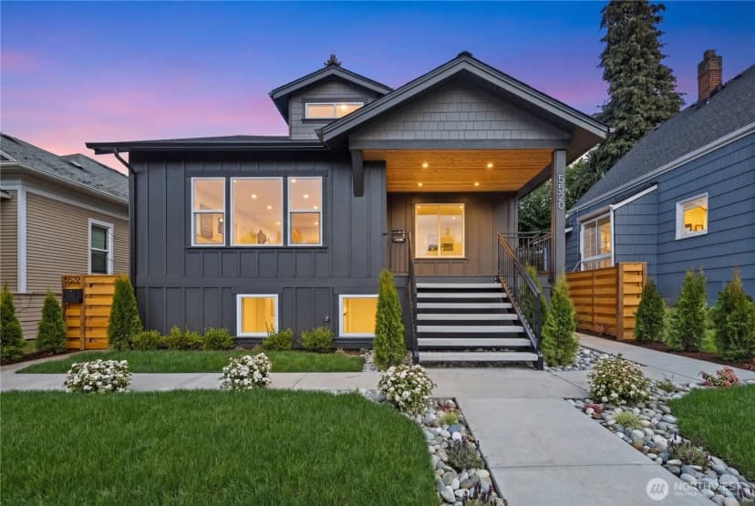 Property photo for 5520 Brooklyn Avenue Ne, Seattle