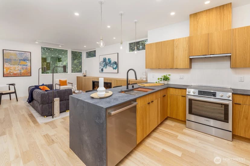 Property photo for 12056 20th Avenue Ne, Seattle photo 9