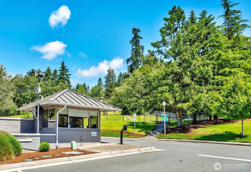 Property photo for 4117 Providence Point Drive Se, Issaquah photo 32