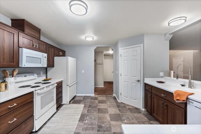 Property photo for 19304 12th Avenue Ct E, Spanaway photo 8