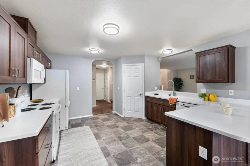 Property photo for 19304 12th Avenue Ct E, Spanaway photo 7