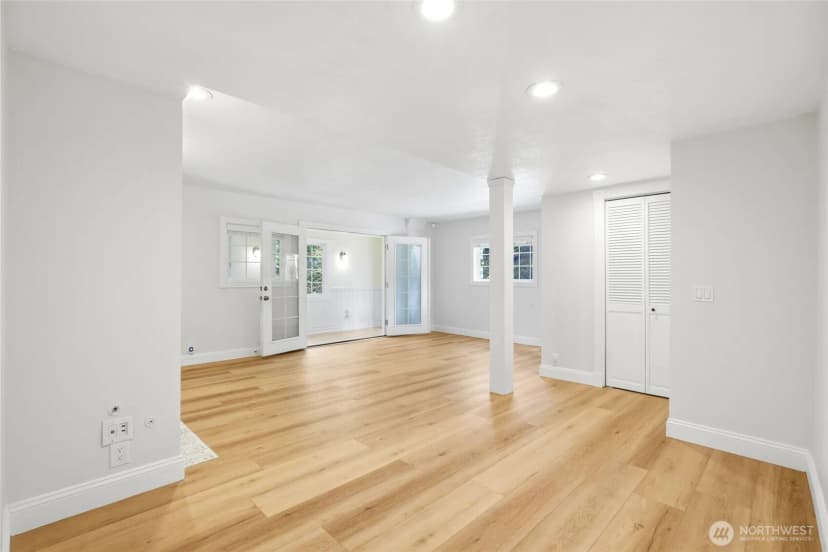 Property photo for 16714 Se Newport Way, Bellevue photo 14