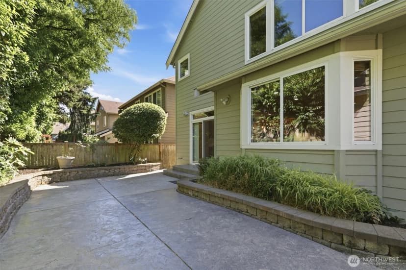 Property photo for 8642 Ne 123rd Place, Kirkland photo 32