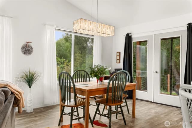 Property photo for 203 2nd St, Riverside photo 3